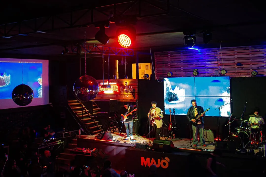 Arantis — Majo 1